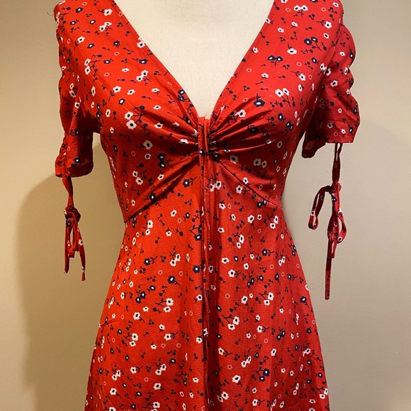 Princess Polly Red Floral Tie Mini V-Neck Dress - Picture 4 of 14